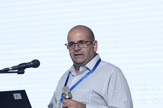 רואה חשבון אייל בן אבי בכנס בכירי הרכש, צילם: סרגיי לוי